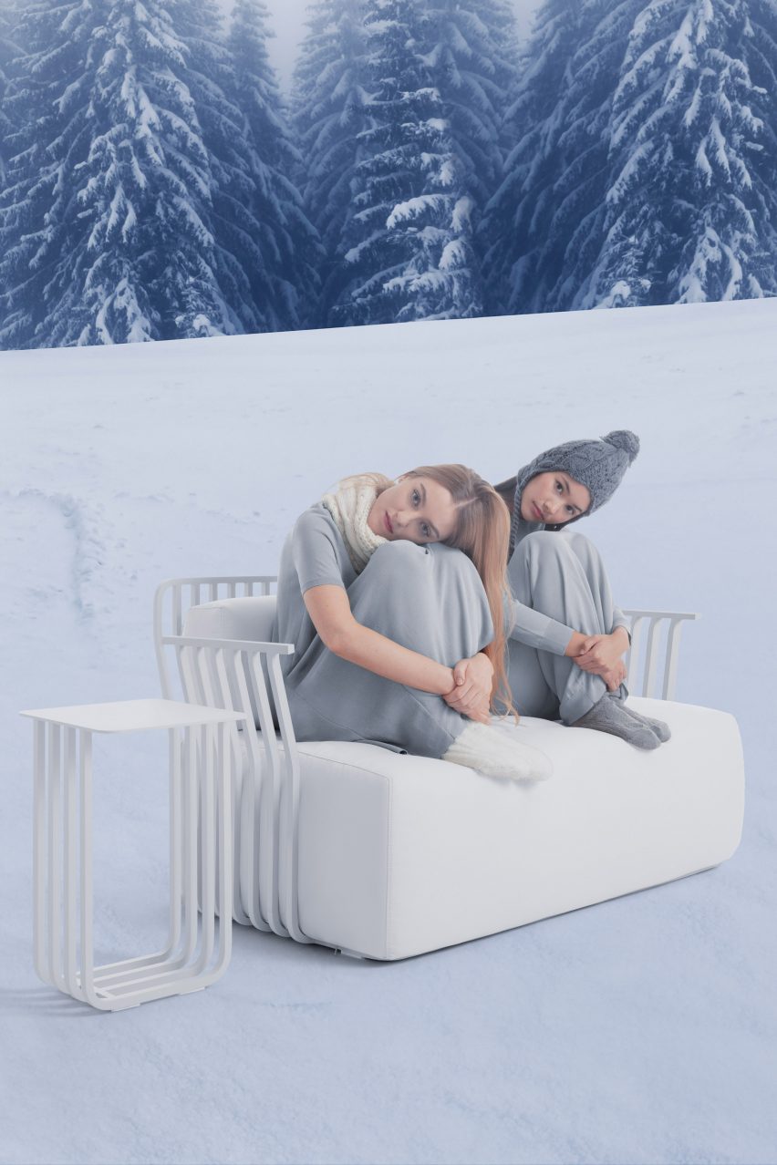 Grill sofa and table for Diabla