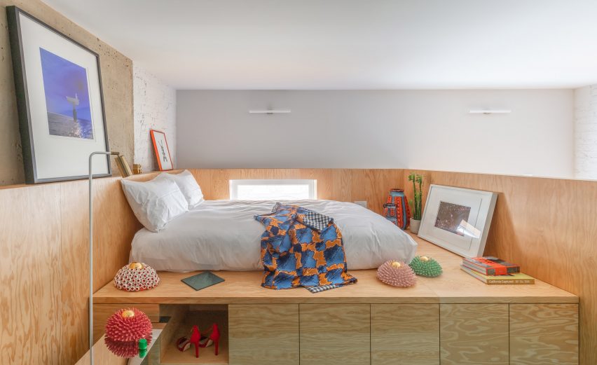 Bed platform in High Street House by Noiascape Teatum+Teatum