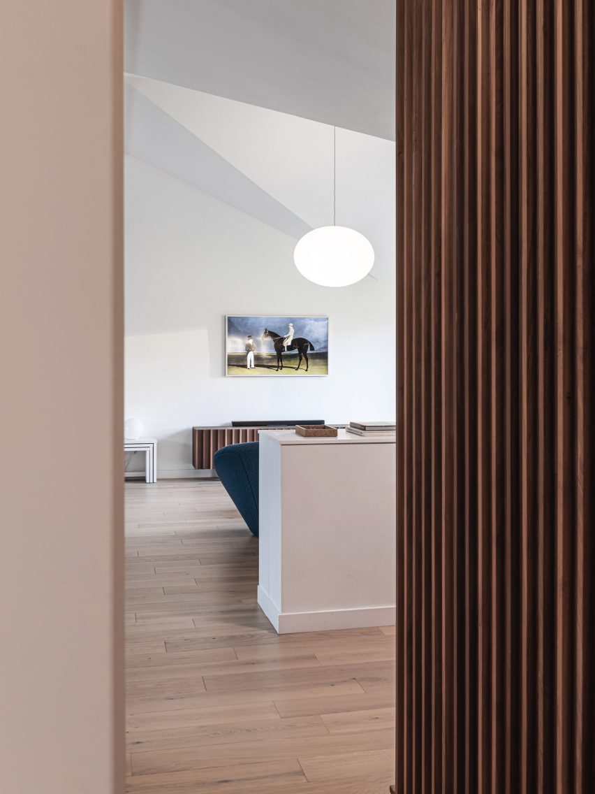 Honey and Walnut House by Intervention Architecture