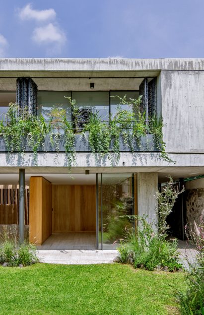 Casa Agua by Viga Arquitectos