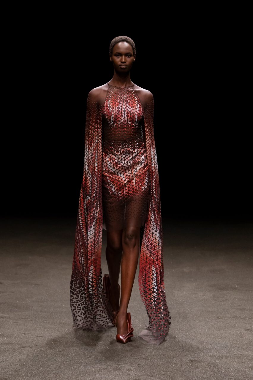 Iris van Herpen catwalk spring/summer 2021