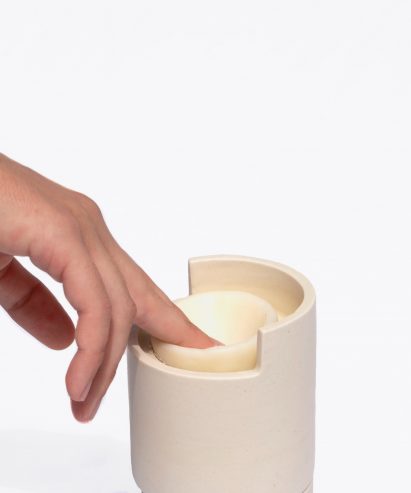 Lleig moisturiser by Julia Roca Vera