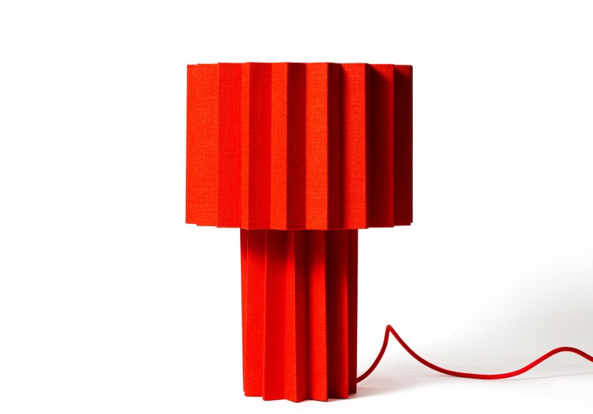 Red Plissé lamp