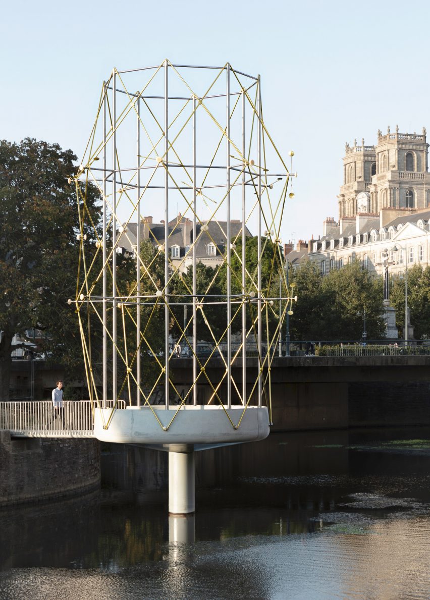 Le Belvédère folly in river Vilaine