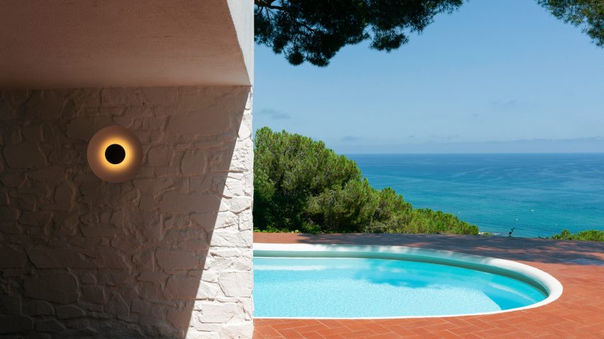 Ginger C wall light by Marset