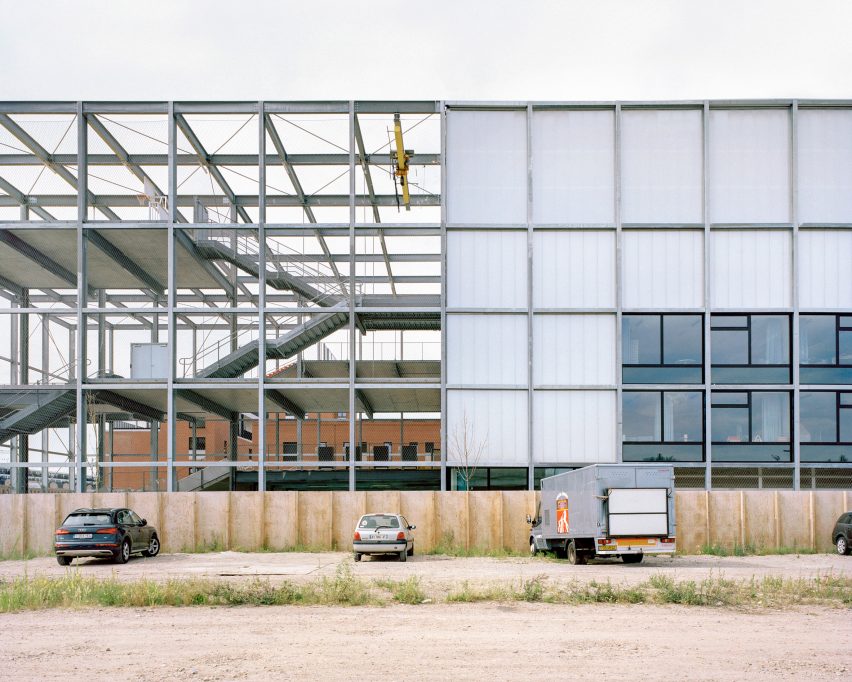 Side elevation of Melopee School in Ghent by XDGA