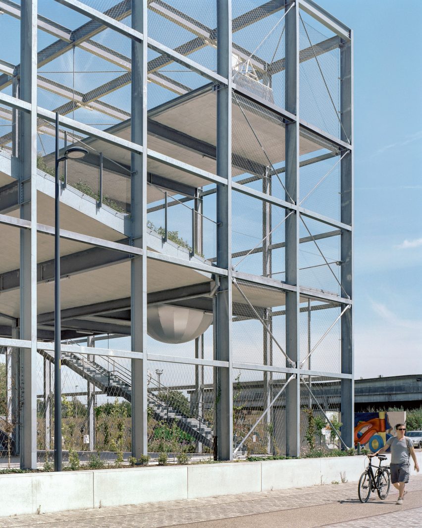Melopee School in Ghent by XDGA