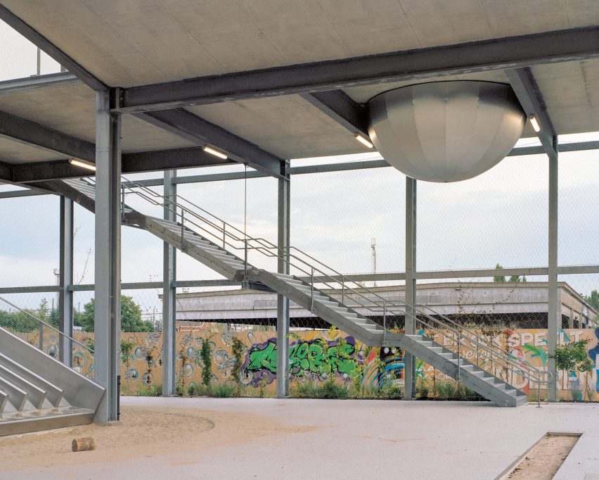 Melopee School in Ghent by XDGA