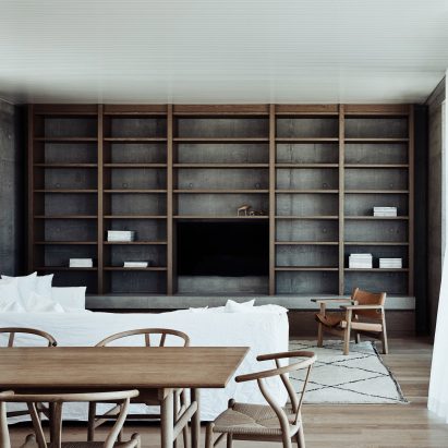 Built-in shelves in Mermaid Beach residence