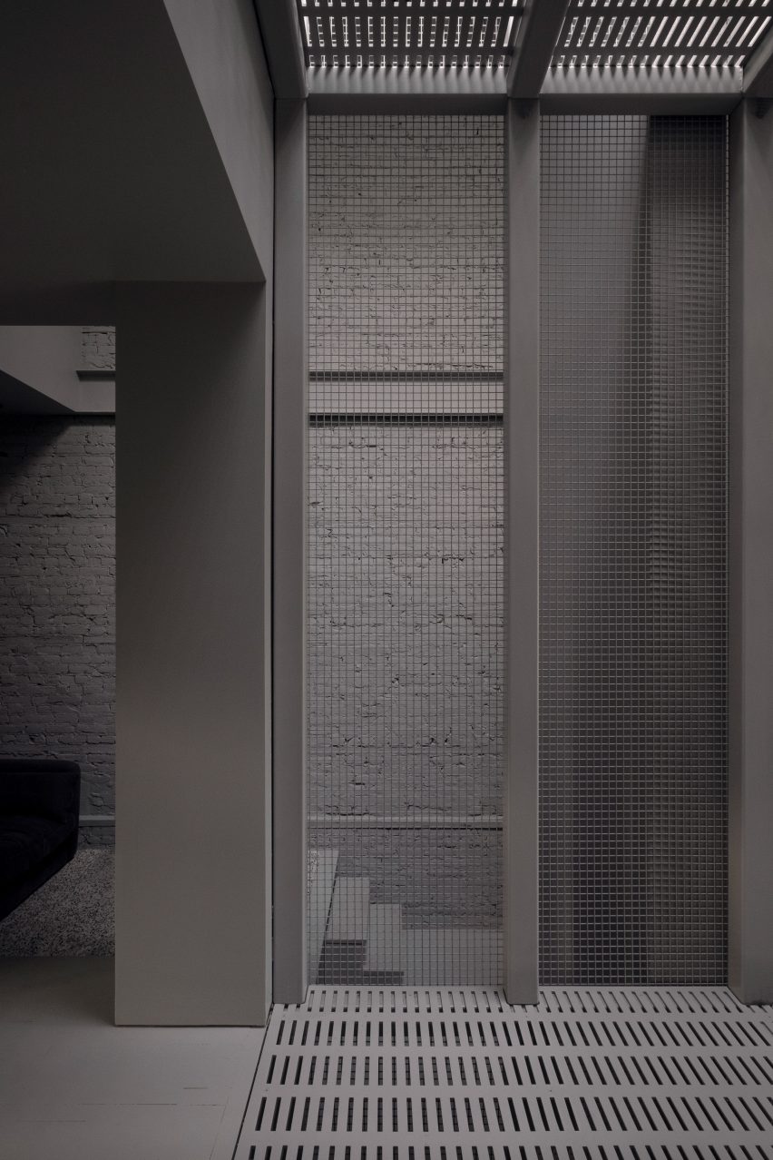Steel installation in Montreal flat