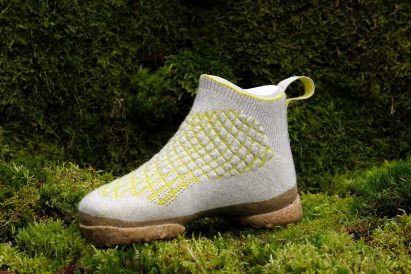 Emilie Burfeind's dog hair trainer in an exterior setting