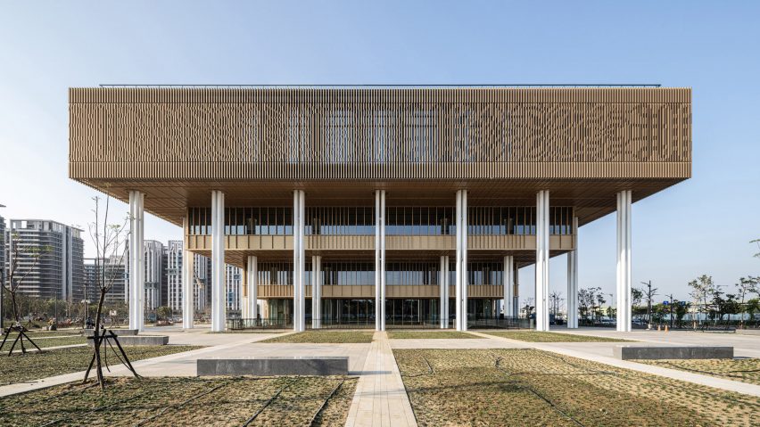 An aluminium-clad public library in Taiwan