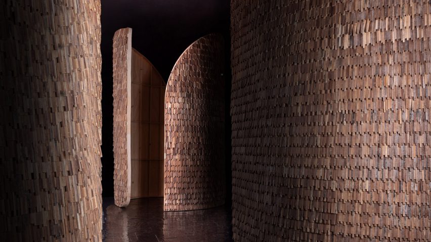 Wood-clad Valencia Pavilion by MUT Design