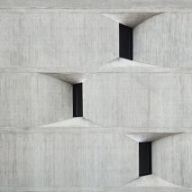 Concrete wall at DL1310 in Mexico City