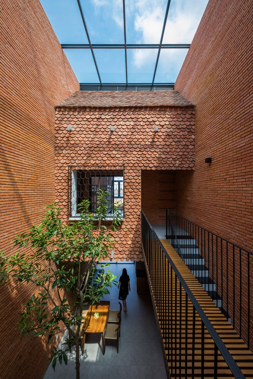 Interior of 2HIEN house in Vietnam by CTA