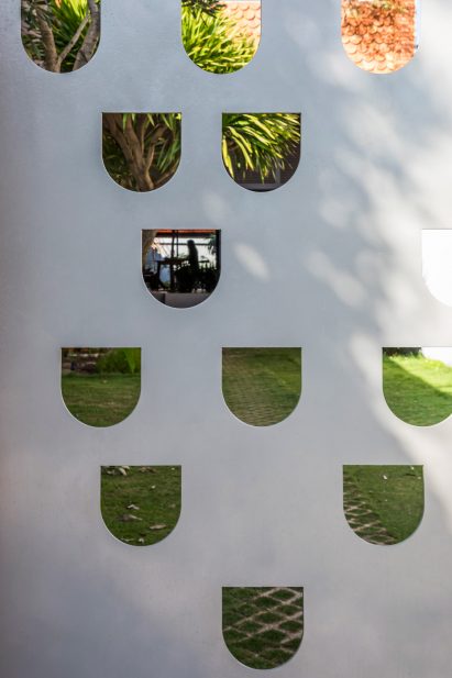 Gate for 2HIEN house in Vietnam by CTA