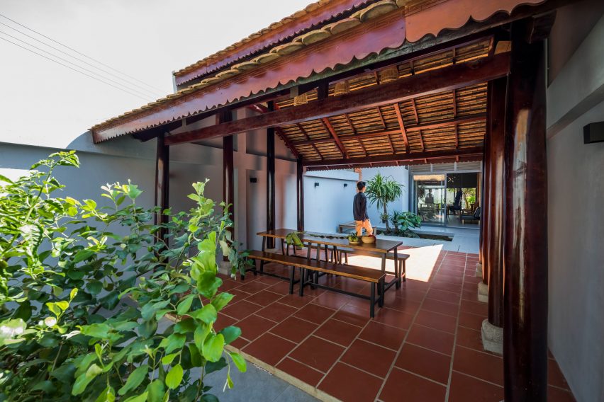 2HIEN house in Vietnam by CTA