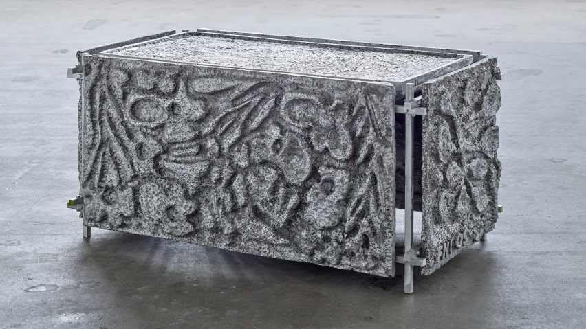 300kg Beauty Bath by Frederik Nystrup-Larsen and Oliver Sundqvist in The Mindcraft Project exhibition