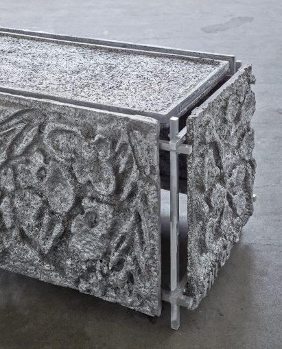 Detail of 300kg Beauty Bath by Frederik Nystrup-Larsen and Oliver Sundqvist in The Mindcraft Project exhibition