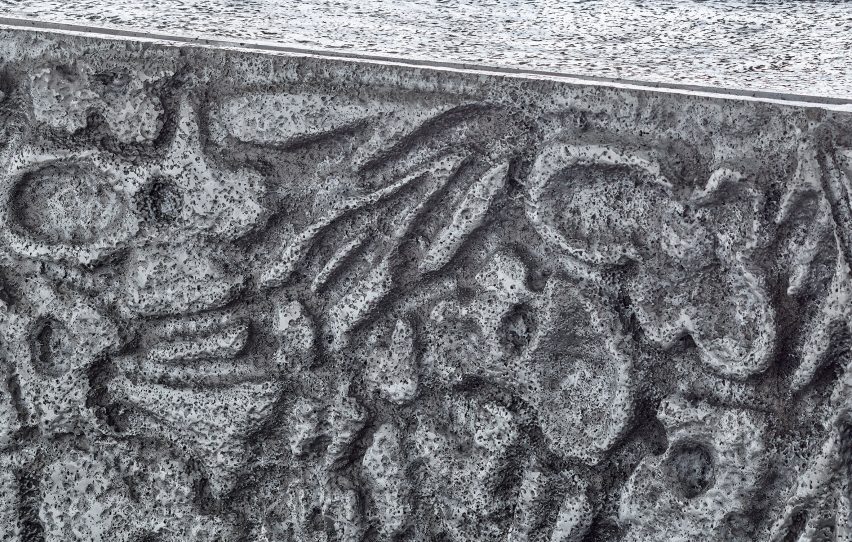Detail of 300kg Beauty Bath by Frederik Nystrup-Larsen and Oliver Sundqvist in The Mindcraft Project exhibition