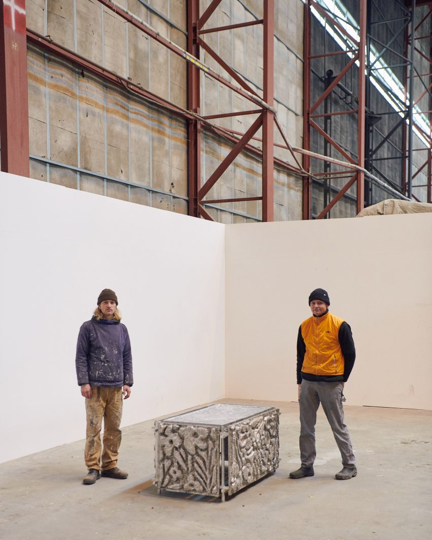 Frederik Nystrup-Larsen and Oliver Sundqvist with 300kg Beauty Bath