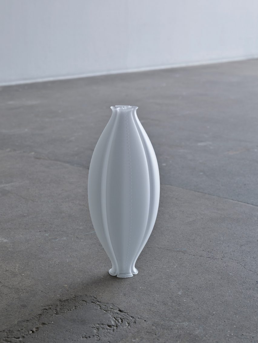 Ctenophora Vase by ninetyoneninetytwo for the Mindcraft Project 2021
