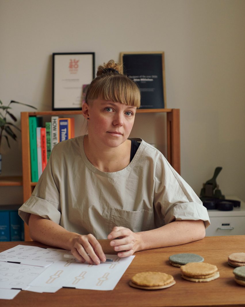 Stine Mikkelsen with In-tangibles materials