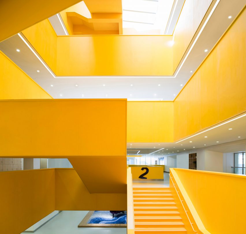 Yellow atrium