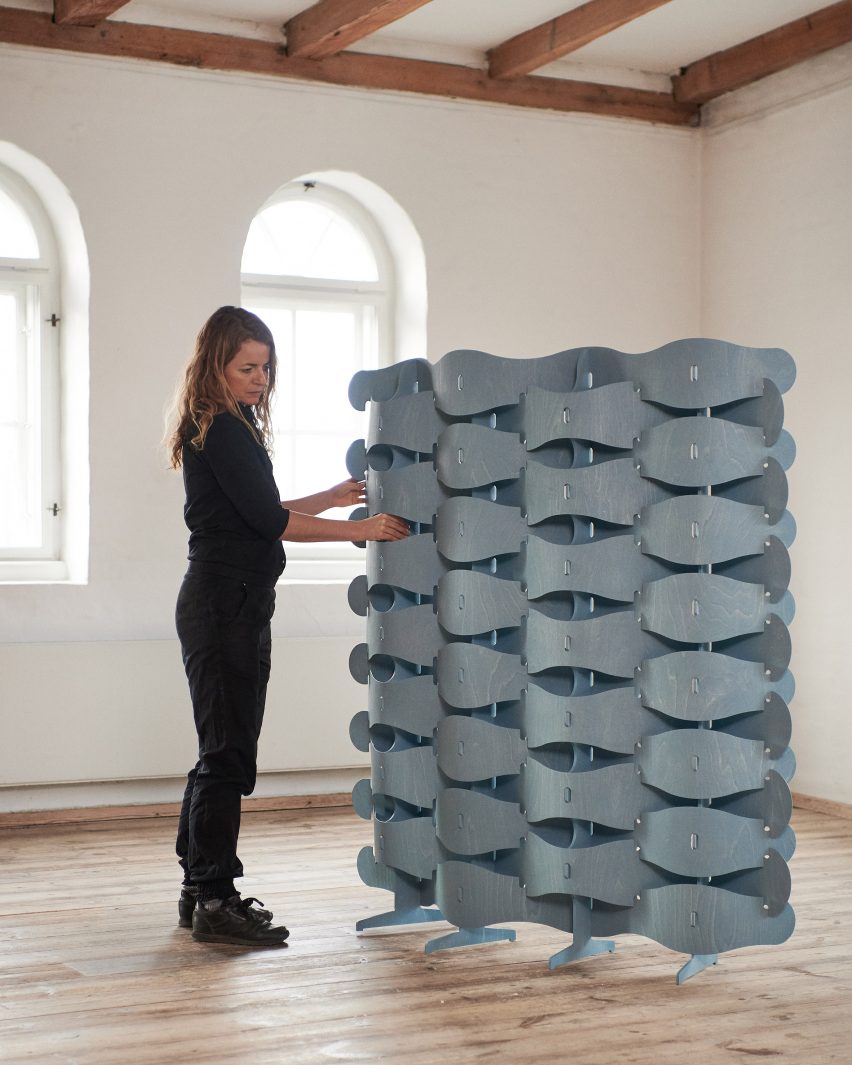 Else-Rikke Bruun assembles the Textile Veneer screen