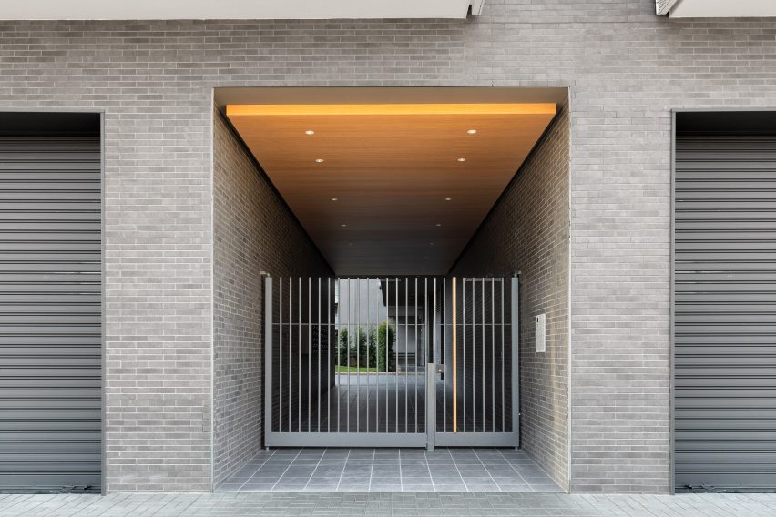 Entrance into the courtyard