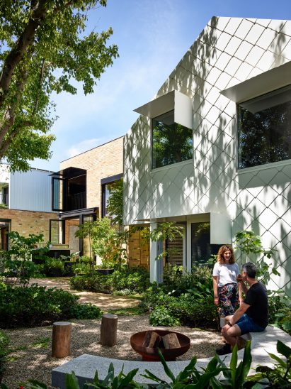 It has green gardens by Austin Maynard Architects