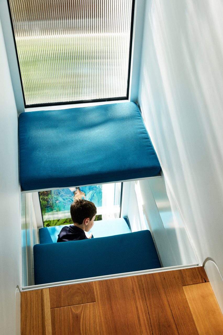 It has a play zone for children