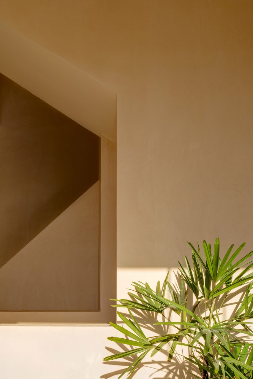 Plant details in the neutral minimal holiday resort