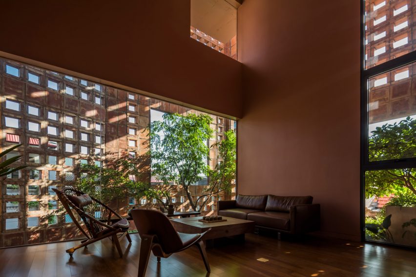 It has views out to the gardens