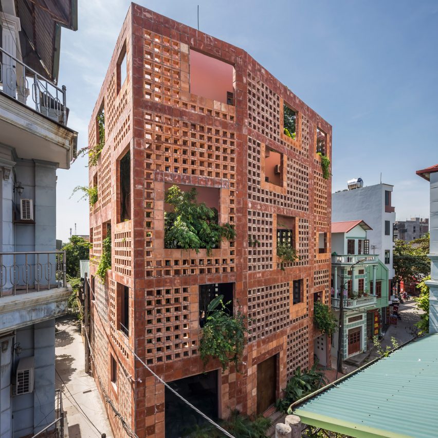 Bat Trang House by VTN architects