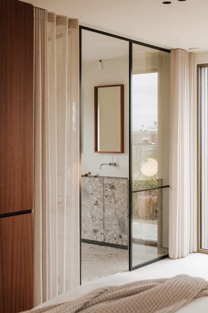 Bathroom in Penthouse BV by Adjo Studio
