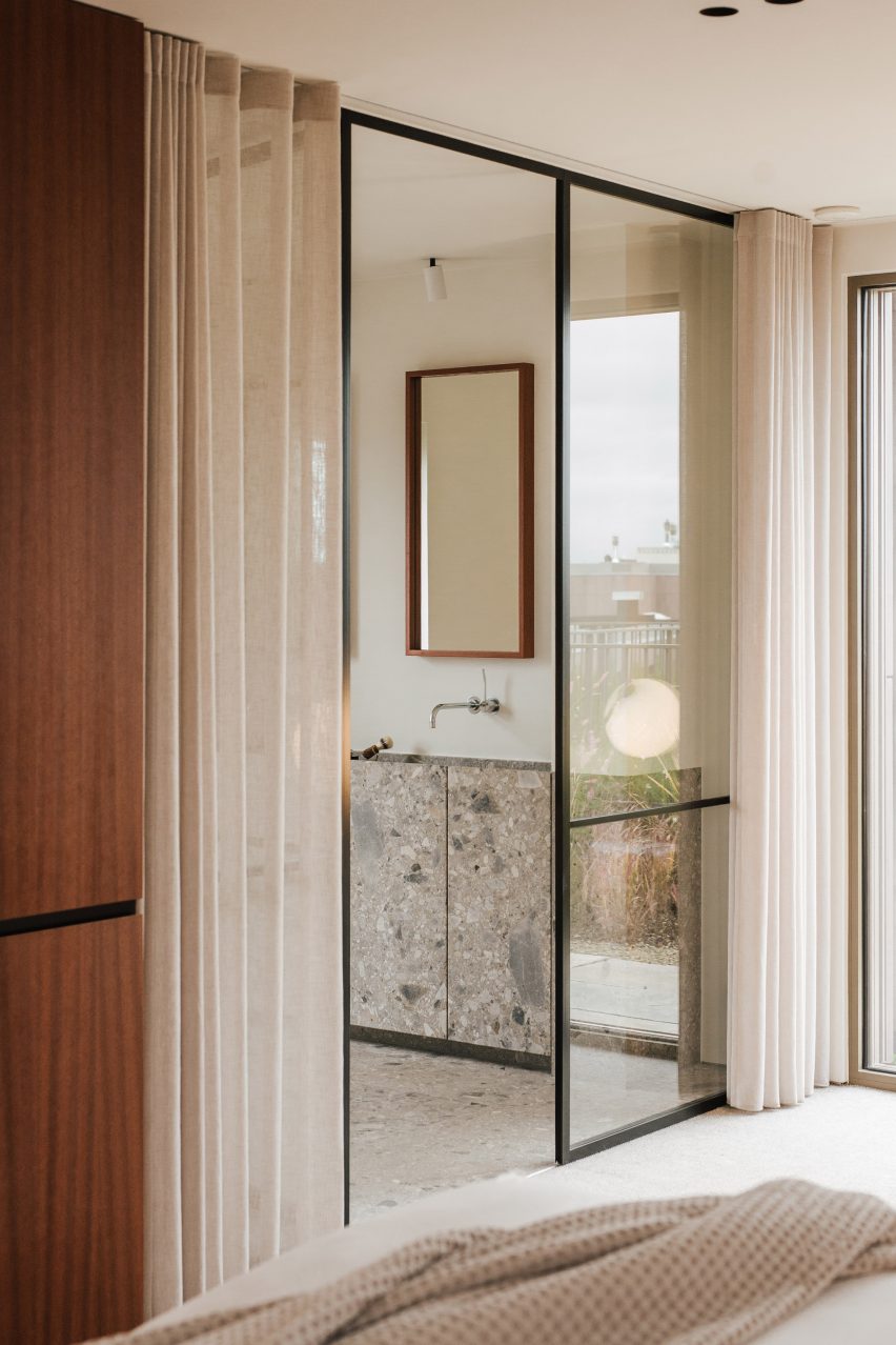 Bathroom in Penthouse BV by Adjo Studio