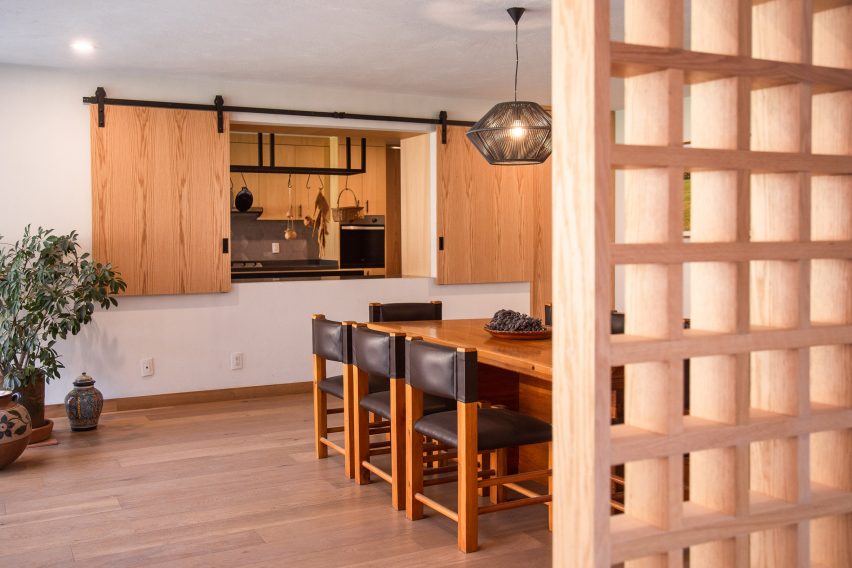 The wooden kitchen