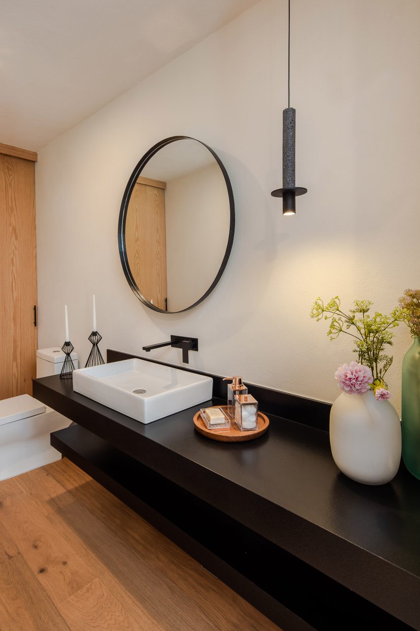 Details in the bathroom