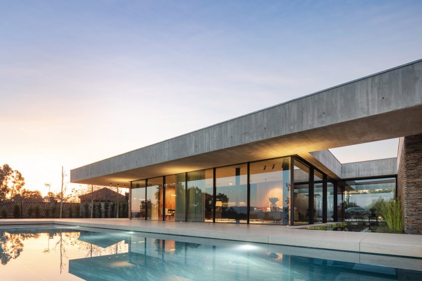 Concrete single-level home