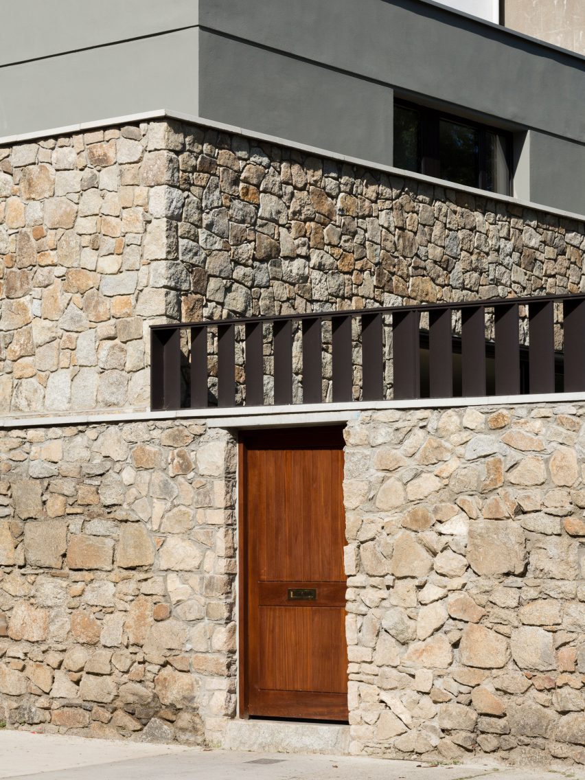 Corner House by Studio 304