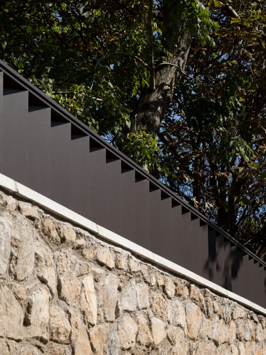 Corner House by Studio 304
