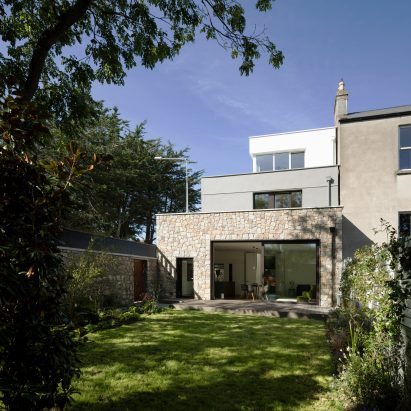 Rear elevation of Corner House by Studio 304