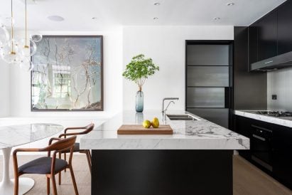 Calacatta marble kitchen in Grosvenor Residence