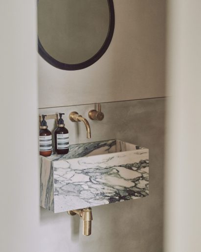Clay wall in bathroom