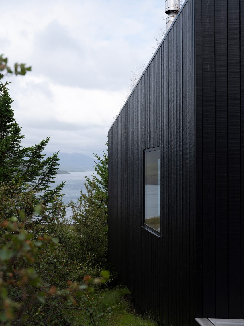 A blackened-timber facade of Holiday Home by Thingvallavatn