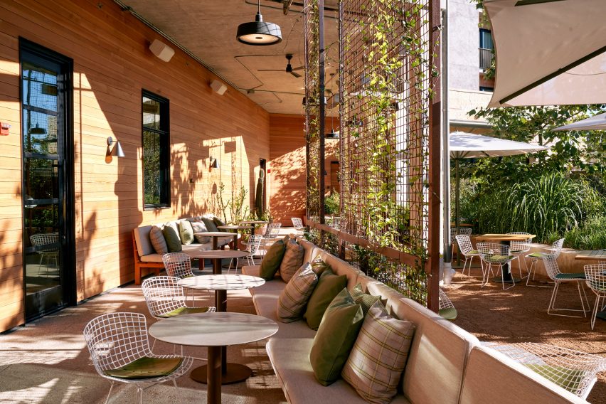 More details of Summer House on Music Lane's outdoor seating area