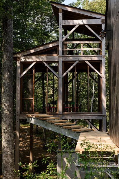 Three-storey sauna tower in America