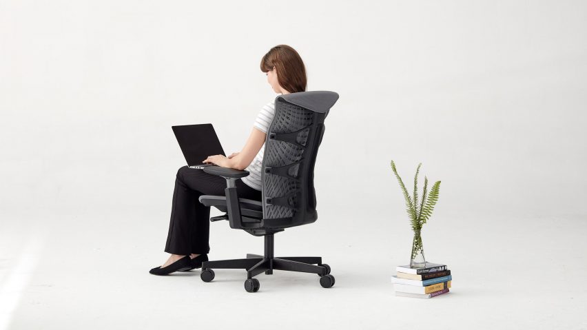 Black Kinn desk chair by Autonomous