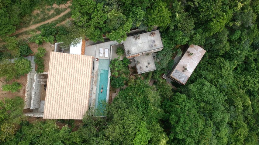 La Extraviada by Em-Estudio from above